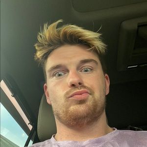 Meet your Posher, Aaron